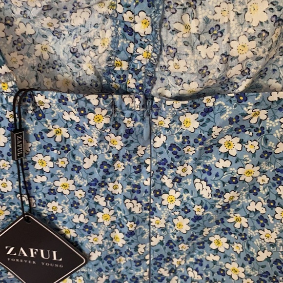 NWT Bohemian Ditsy Print Cinched Mini Sundress - Picture 6 of 10